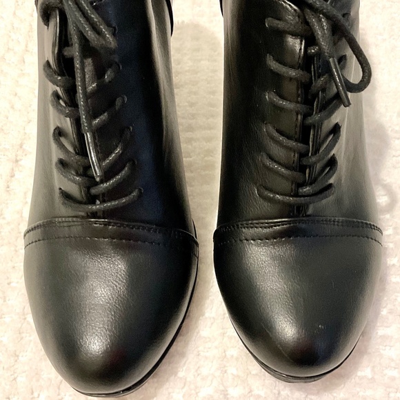 WHITE MOUNTAIN BLACK SAMMIE OXFORD LACE UP HIGH HEEL ANKLE BOOTS SZ 7.5 - Picture 3 of 12